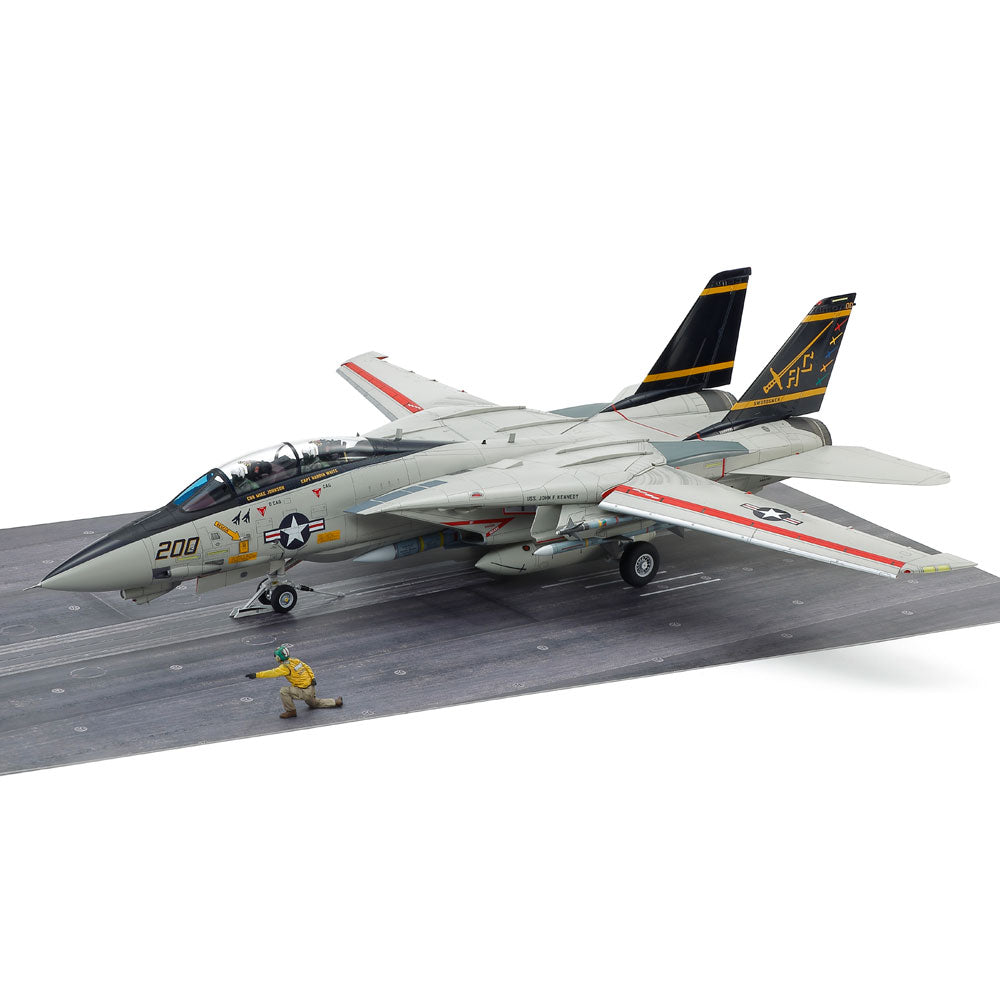 Tamiya Grumman F-14A Tomcat (LATE) LAUNCH SET 1:48 Scale 61122